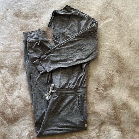 Vuori jumpsuit - Picture 2 of 2